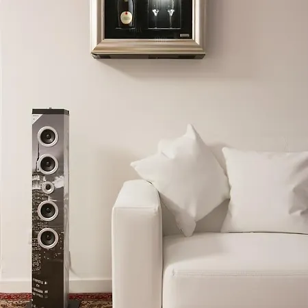 San Babila Deluxe *